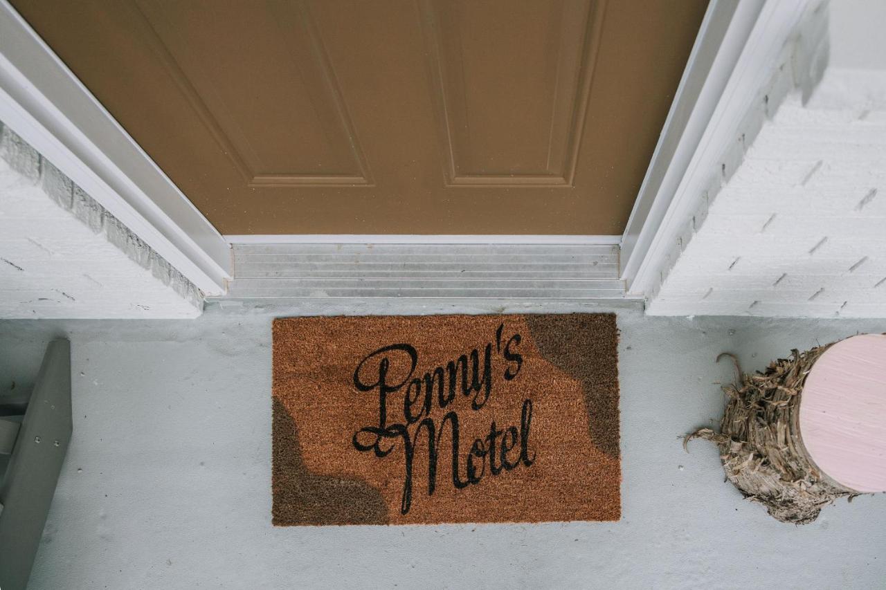 Penny'S Motel Thornbury Exteriör bild